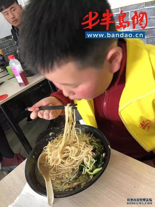 �뵺��С��������������У���ͻ�������Բ������