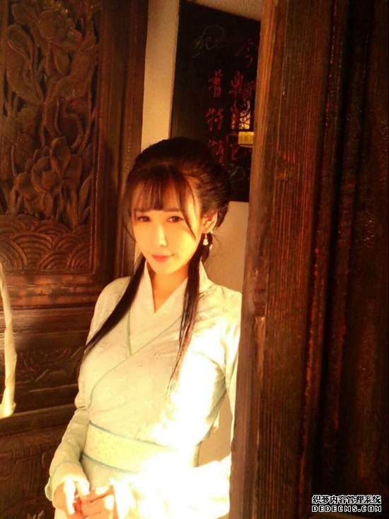 ��Ӱ��նħ�ˡ����Ͽ������ѹ�������Ů��